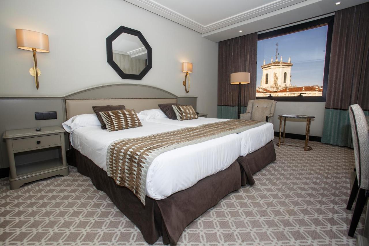 Twin Room City View,765755926:JPEG