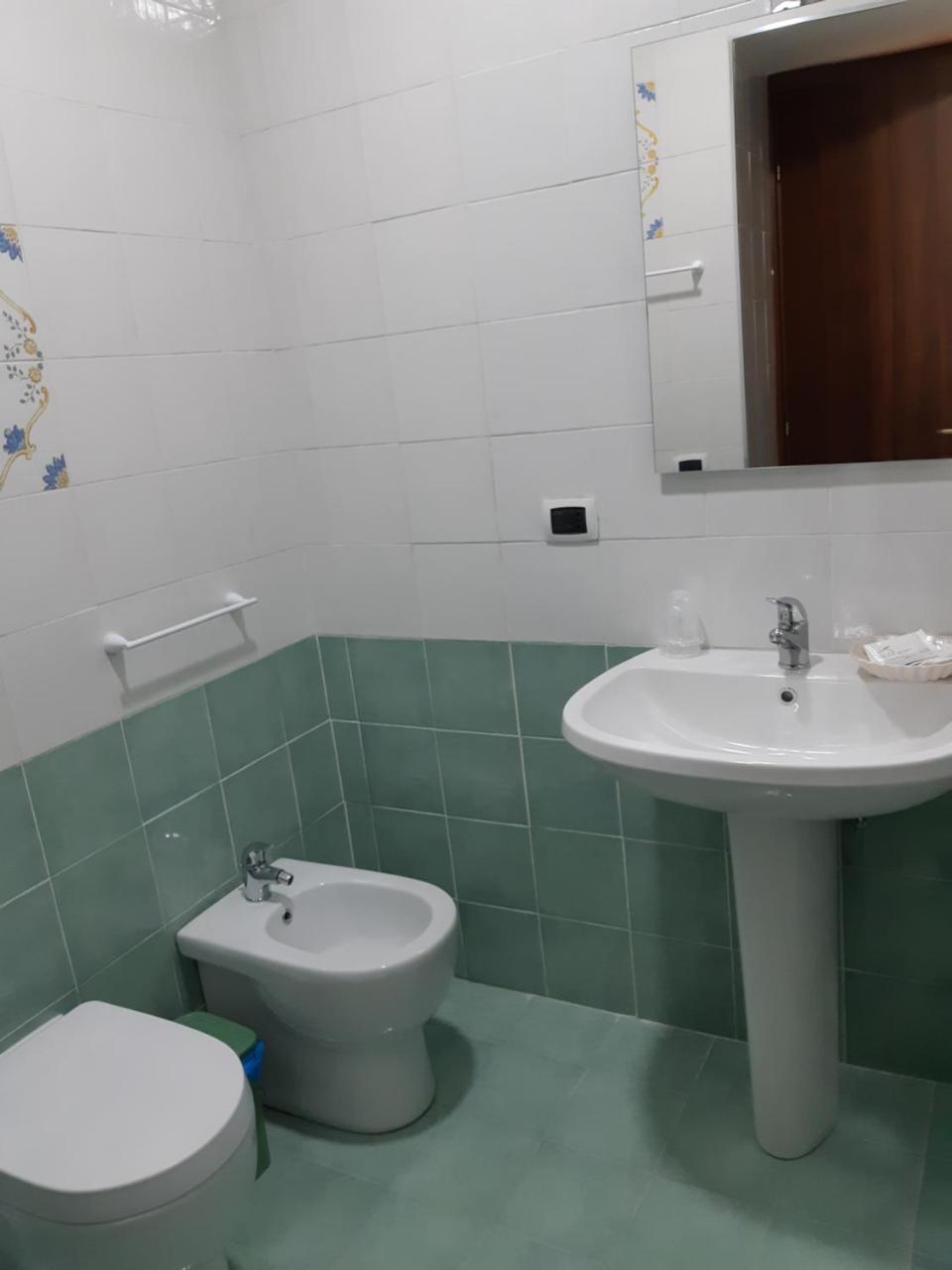 Twin Room Shower
