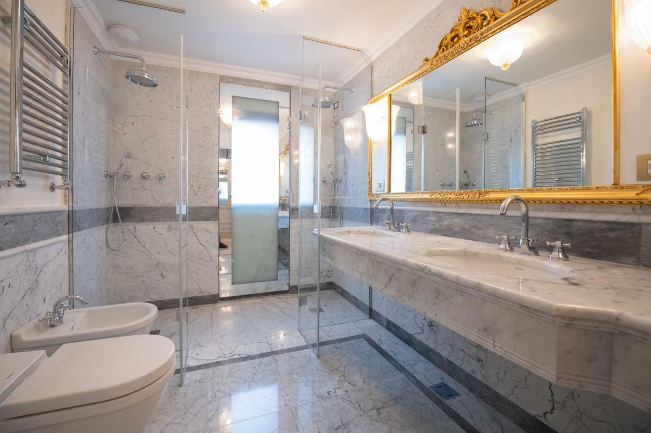 Chambre Supérieure Lit King-Size - Vue sur Canal