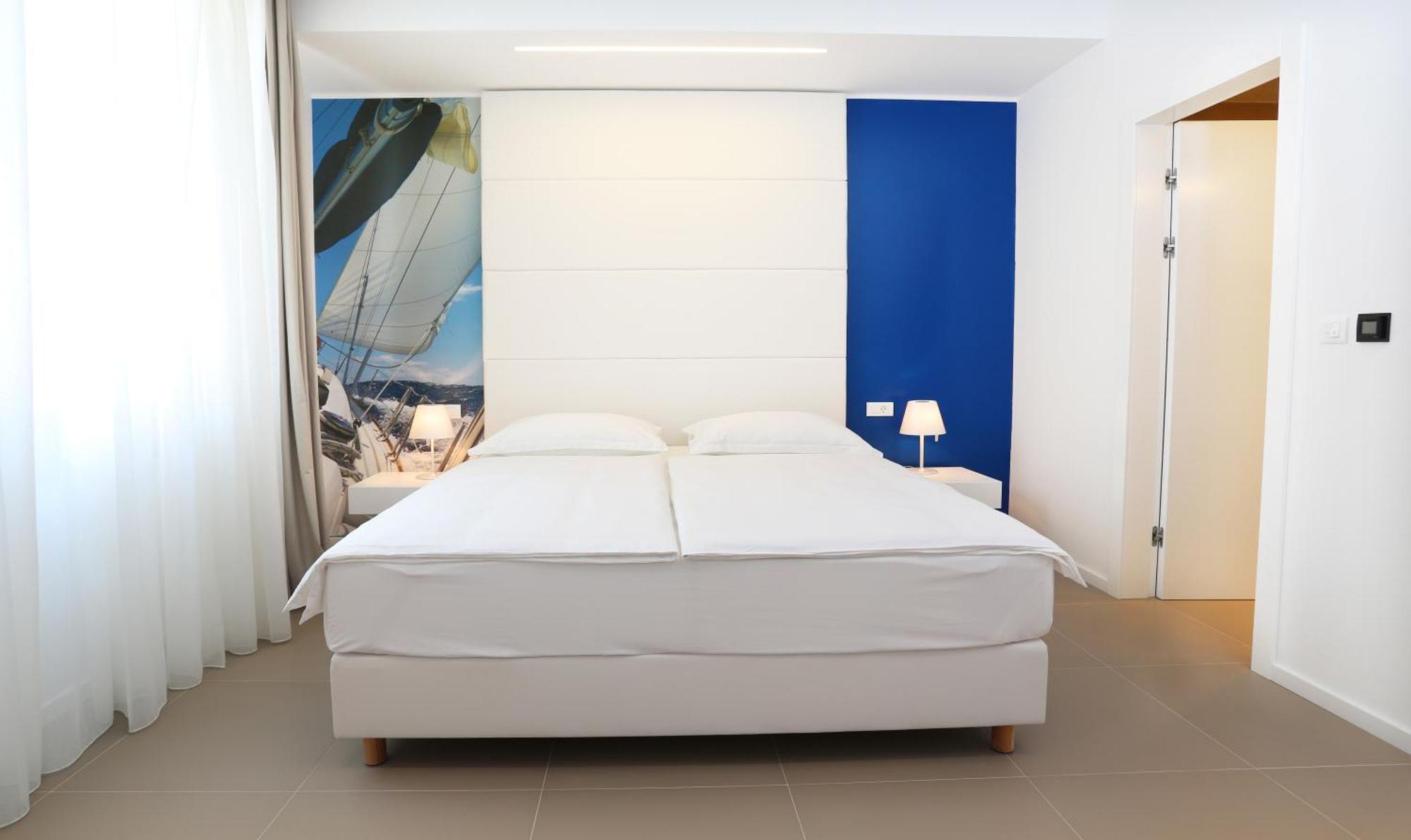 Deluxe Double Room City View