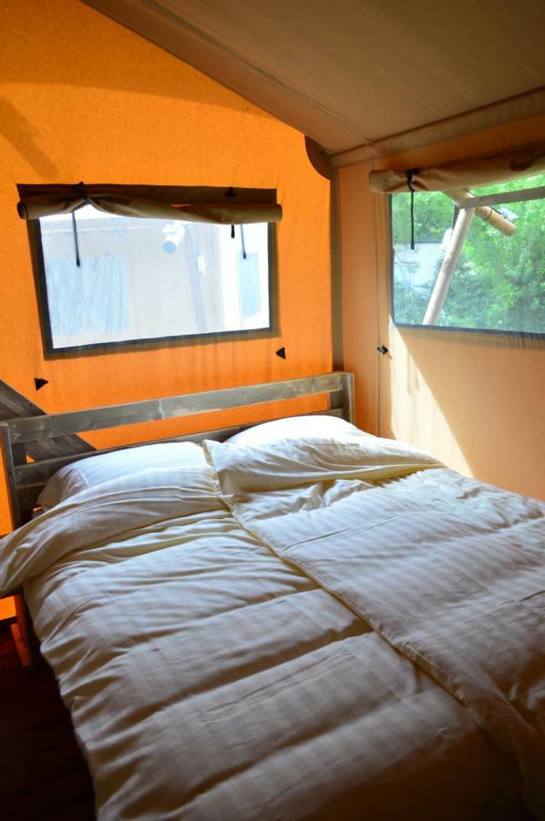 Deluxe Tent