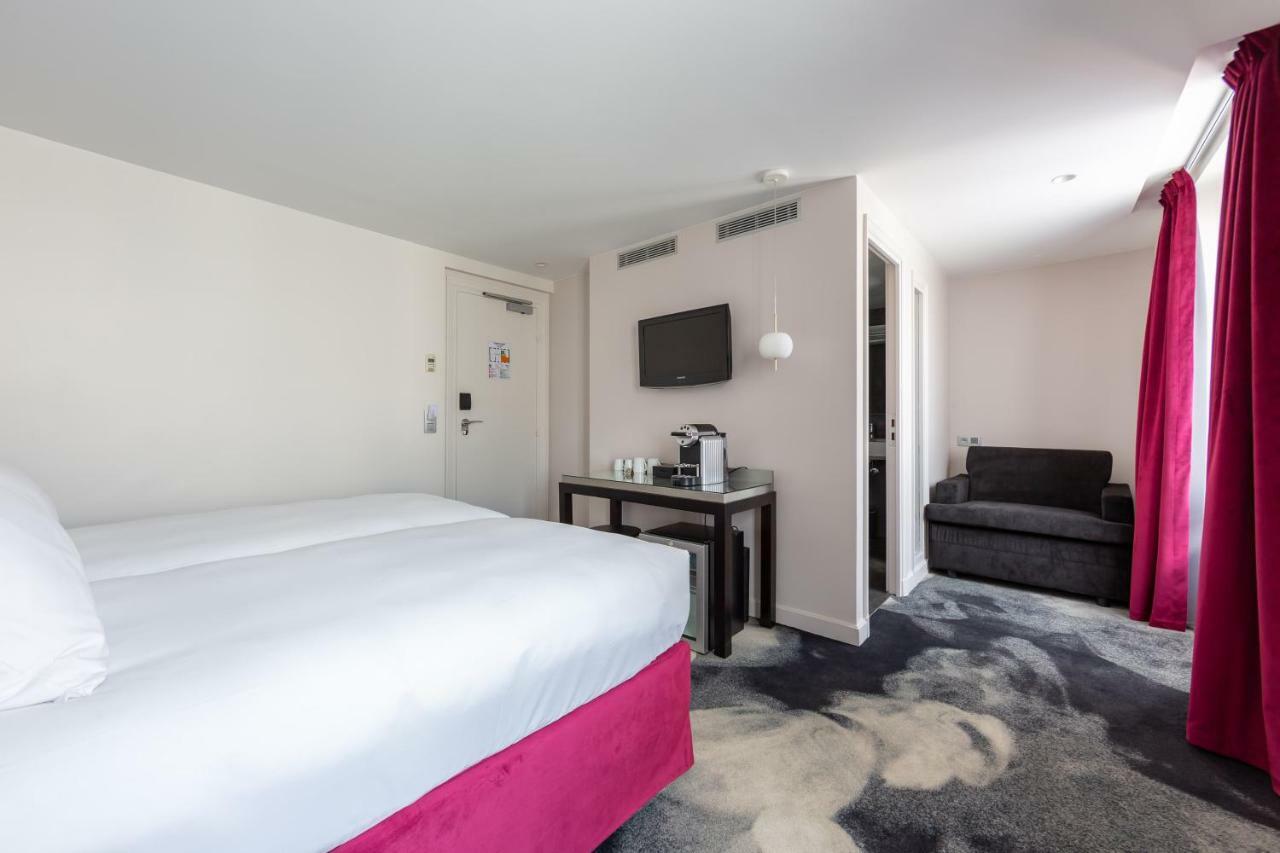 Triple Room Bath