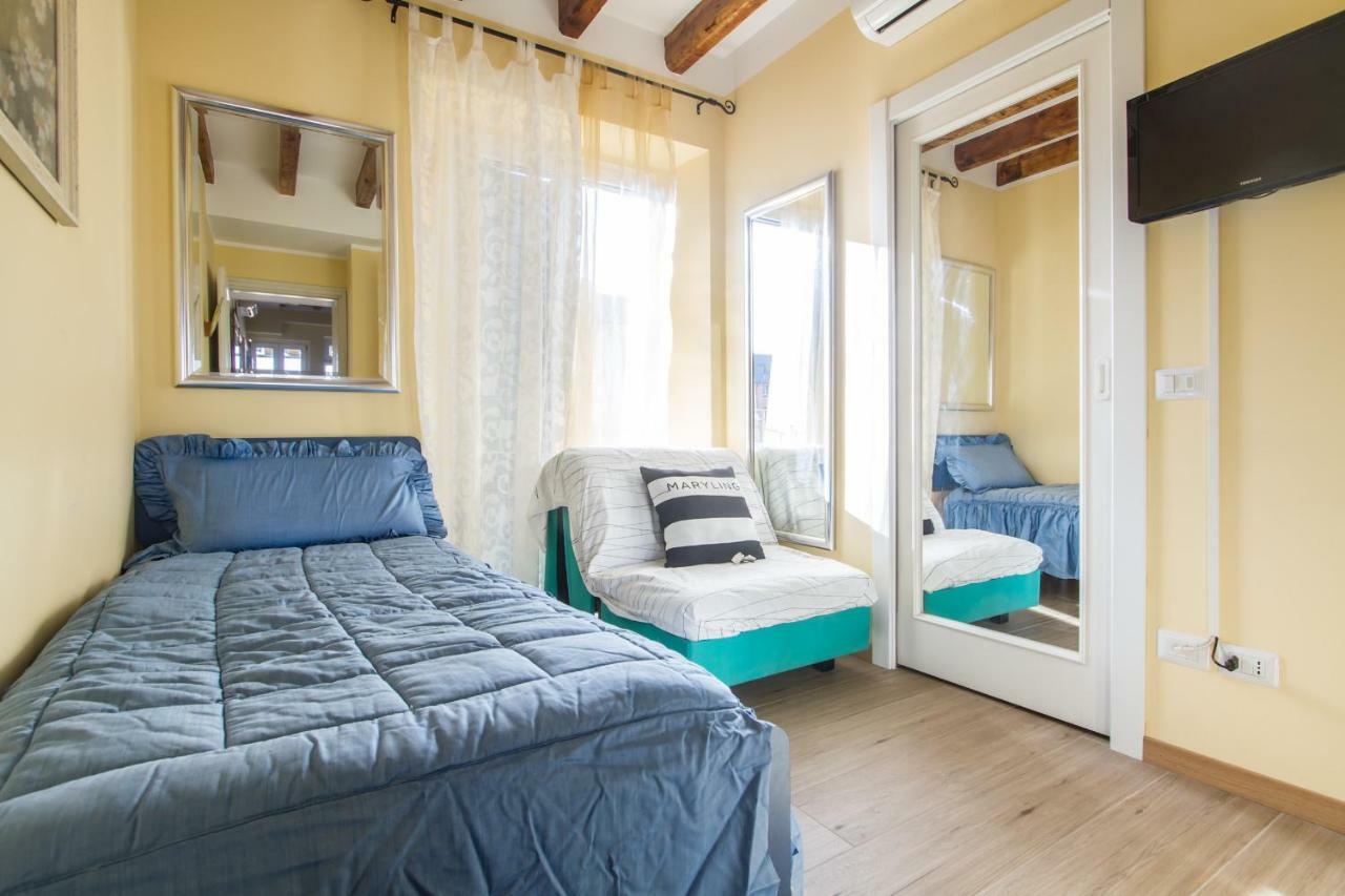 Single Room Private Bathroom