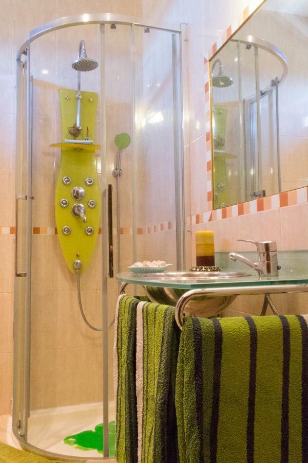 Double Room Private Bathroom