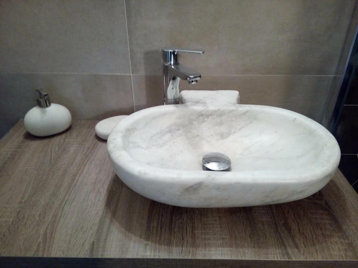 Triple Room Bathroom