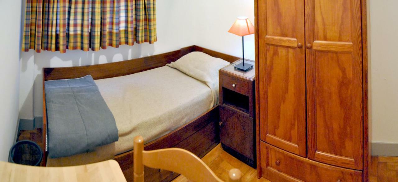 Single Room Private Bathroom