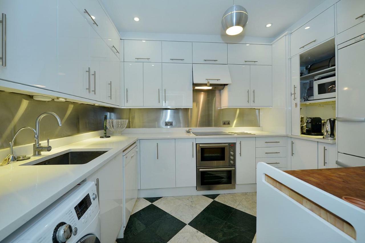 Five-Bedroom House,856500554:JPEG