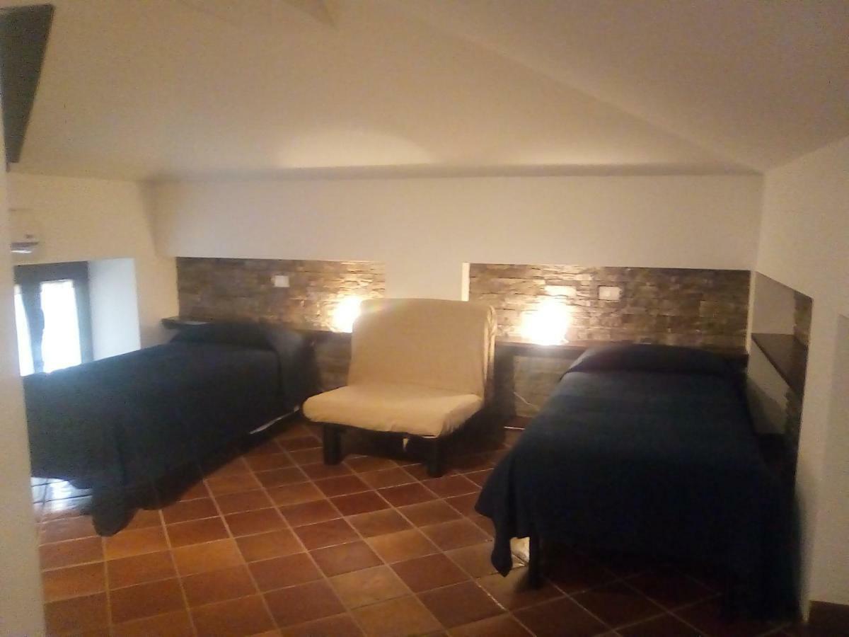 Triple Room Bathroom