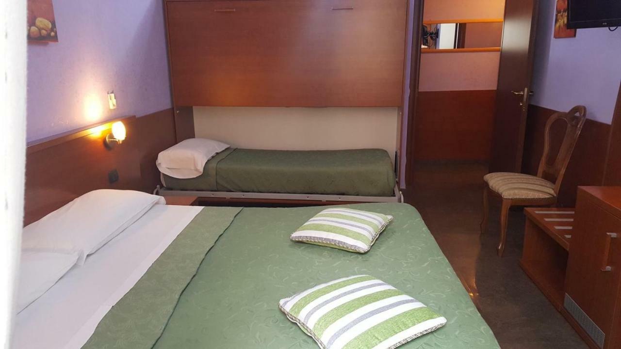 Classic Triple Room