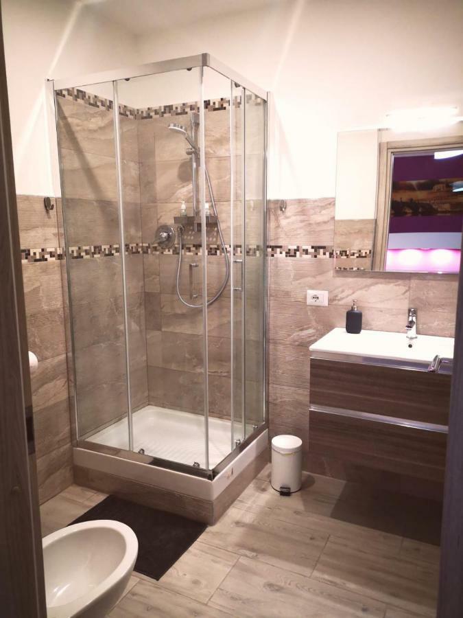 Single Room Private Bathroom