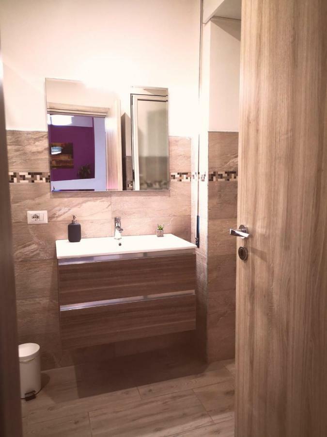 Single Room Private Bathroom