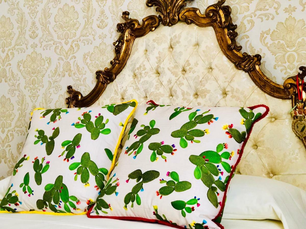 Double Room Private External Bathroom