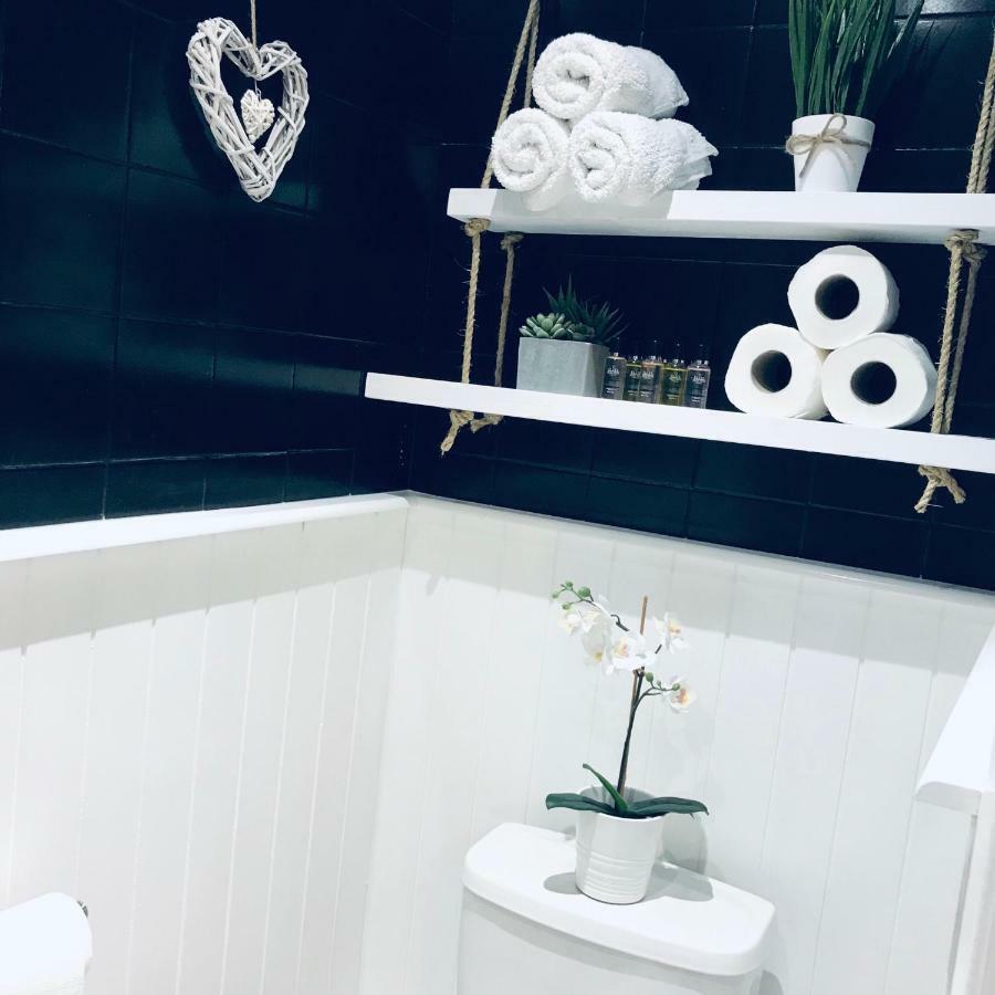 Comfort Triple Room Shower