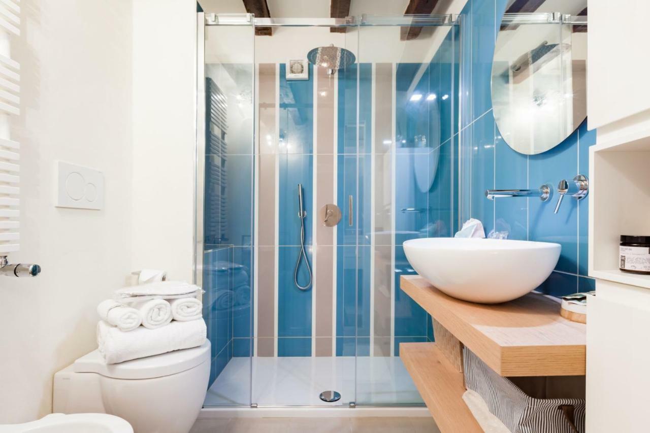 Deluxe Double Room Double Shower