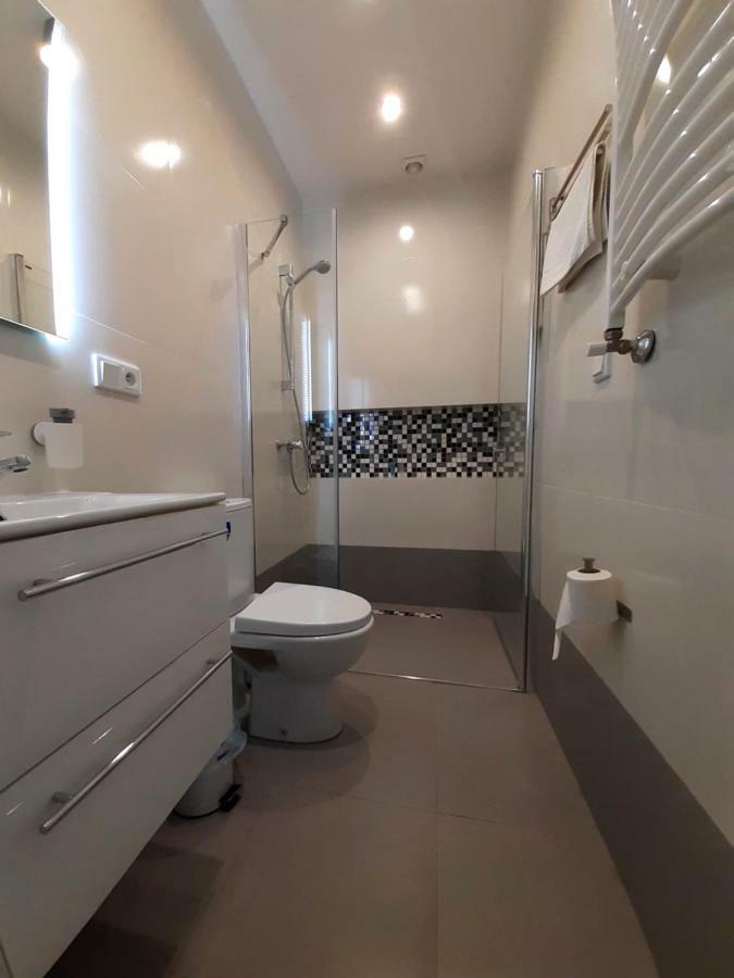 Twin Room Private Bathroom