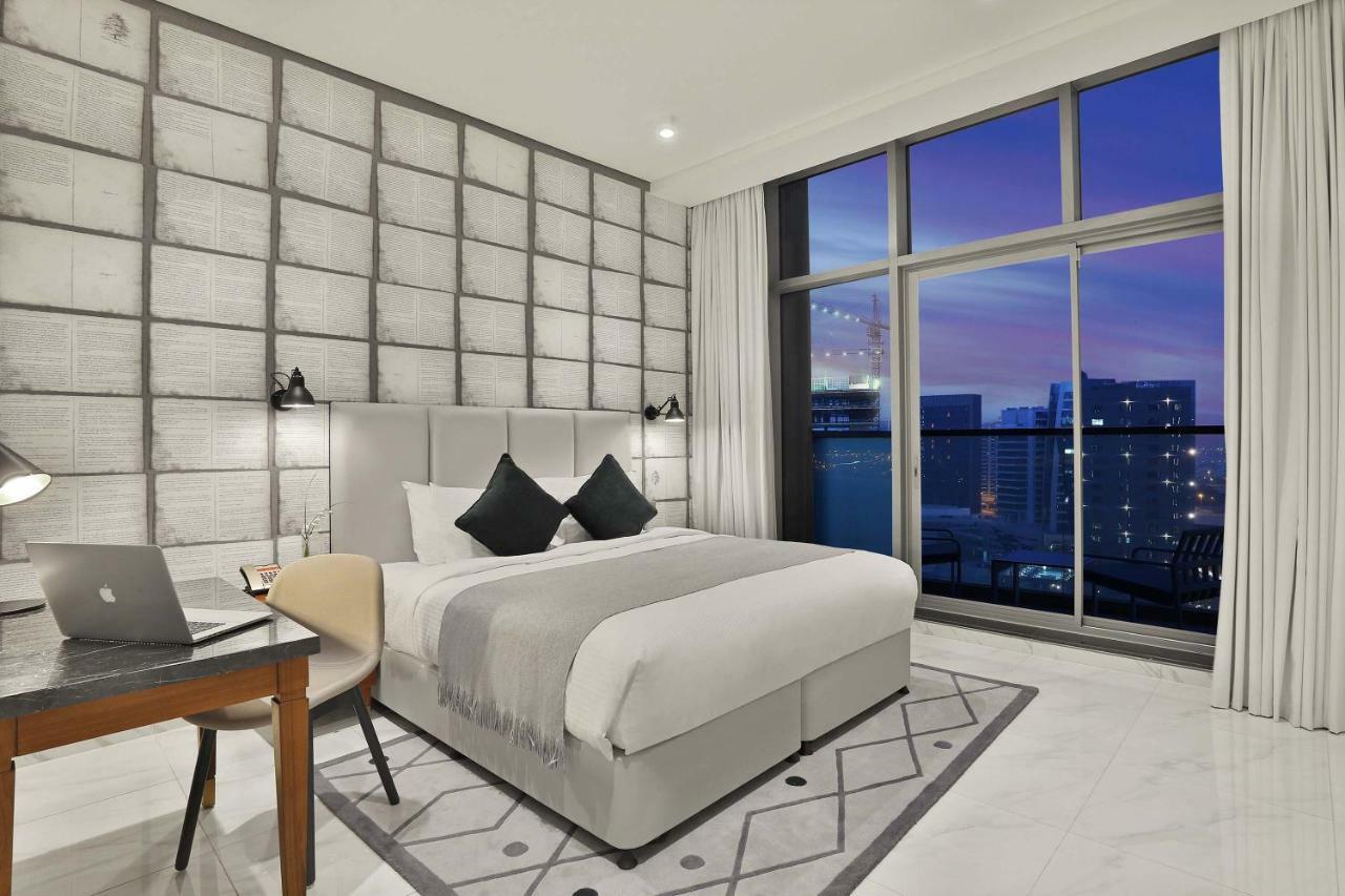 Appartement Exécutif 3 Chambres - Vue sur Burj Khalifa avec Terrasse - Avec Navette Gratuite vers la Plage et le Centre Commercial