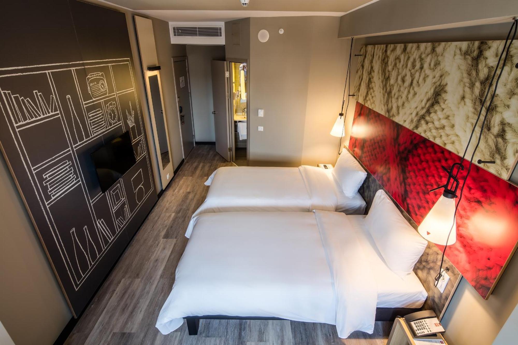 Standard Room 2 Single Beds