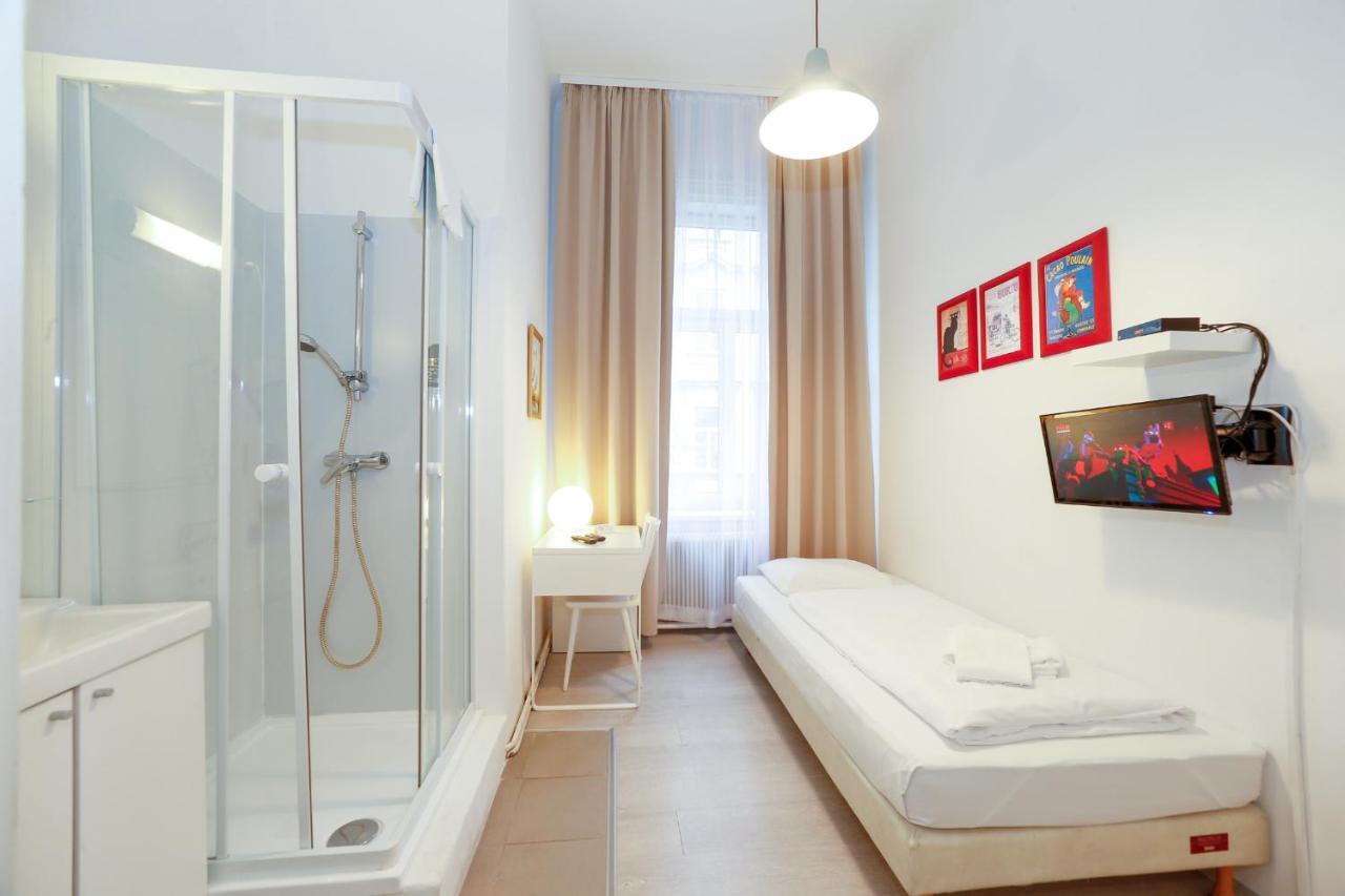 Single Room Shower