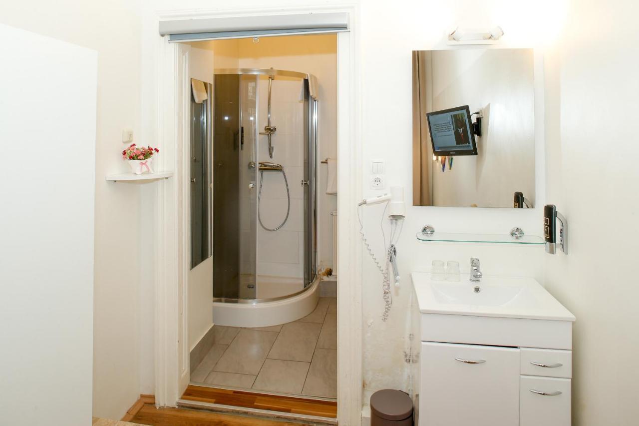 Double Room Shared Toilet