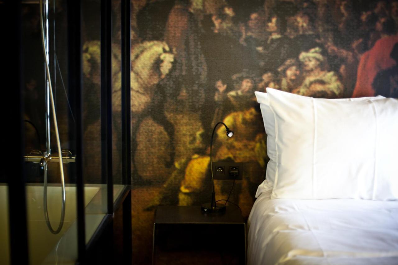 Deluxe Double Room bath Cathedral View