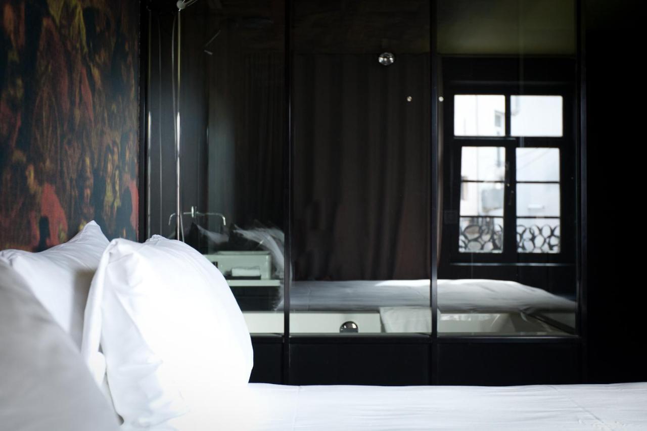 Deluxe Double Room bath Cathedral View