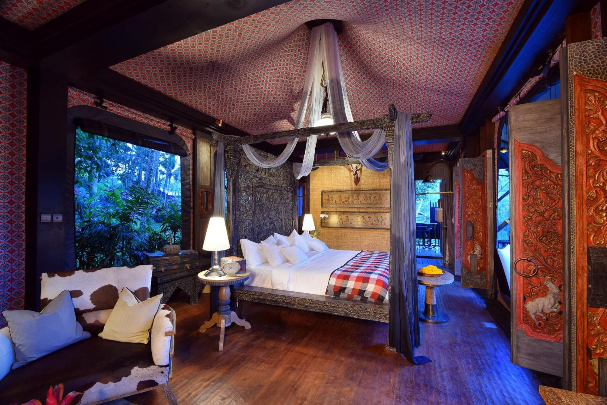 Rainforest Tent King Room Benefit
