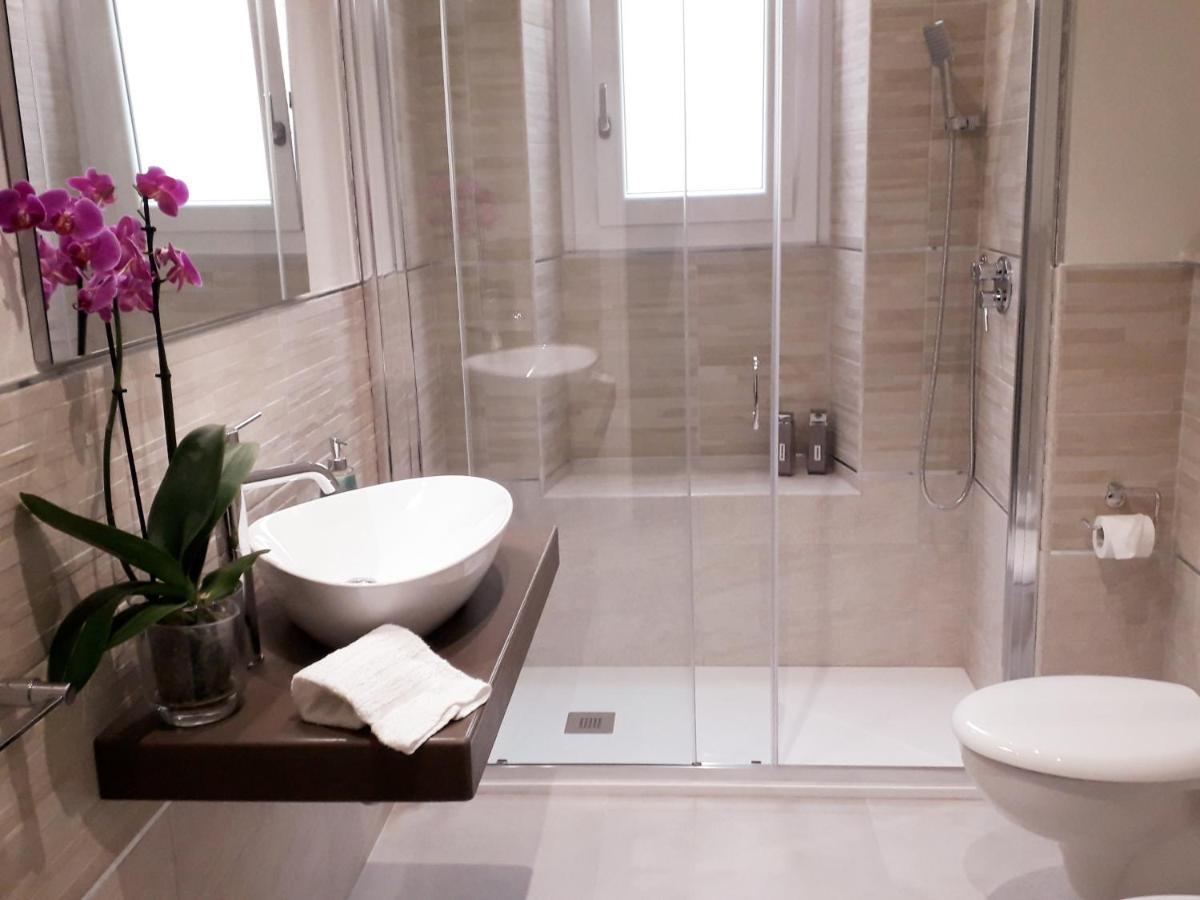 Deluxe Double or Twin Room Spa Bath