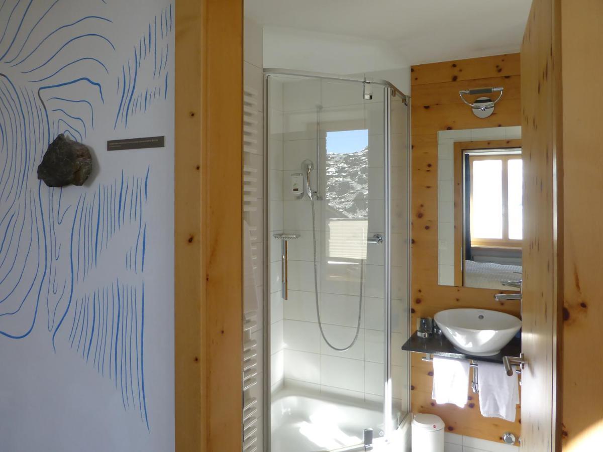 Chambre Double - Vue sur Mont Cervin