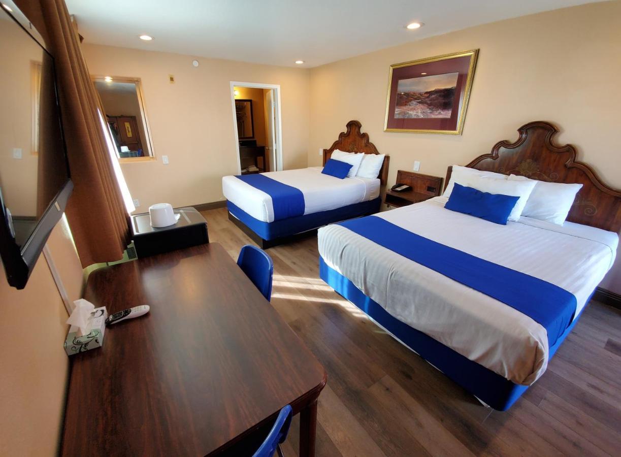Deluxe Queen Room Two Queen Beds