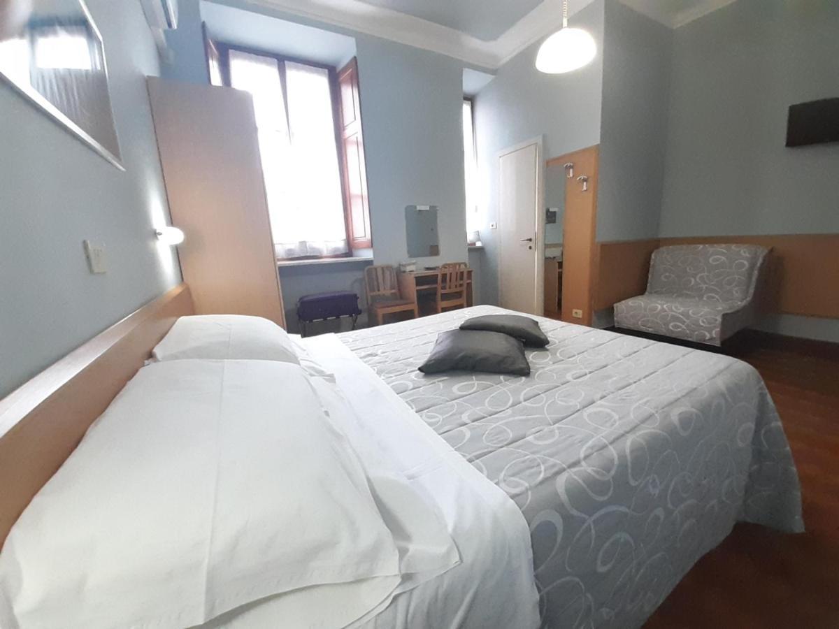 Dreibettzimmer mit eigenem Bad