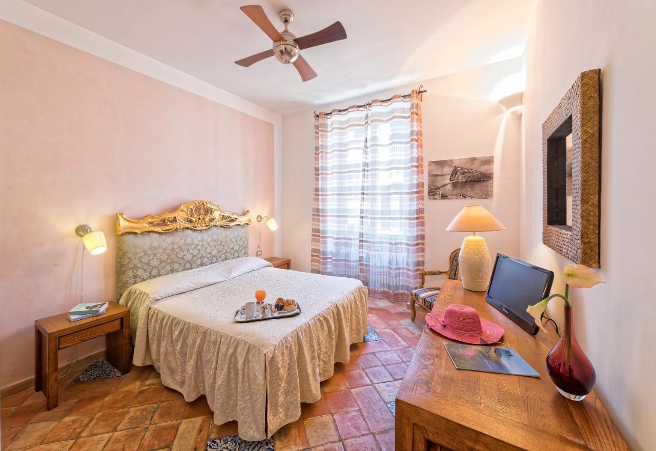 Classic Double Room,967380685:JPEG