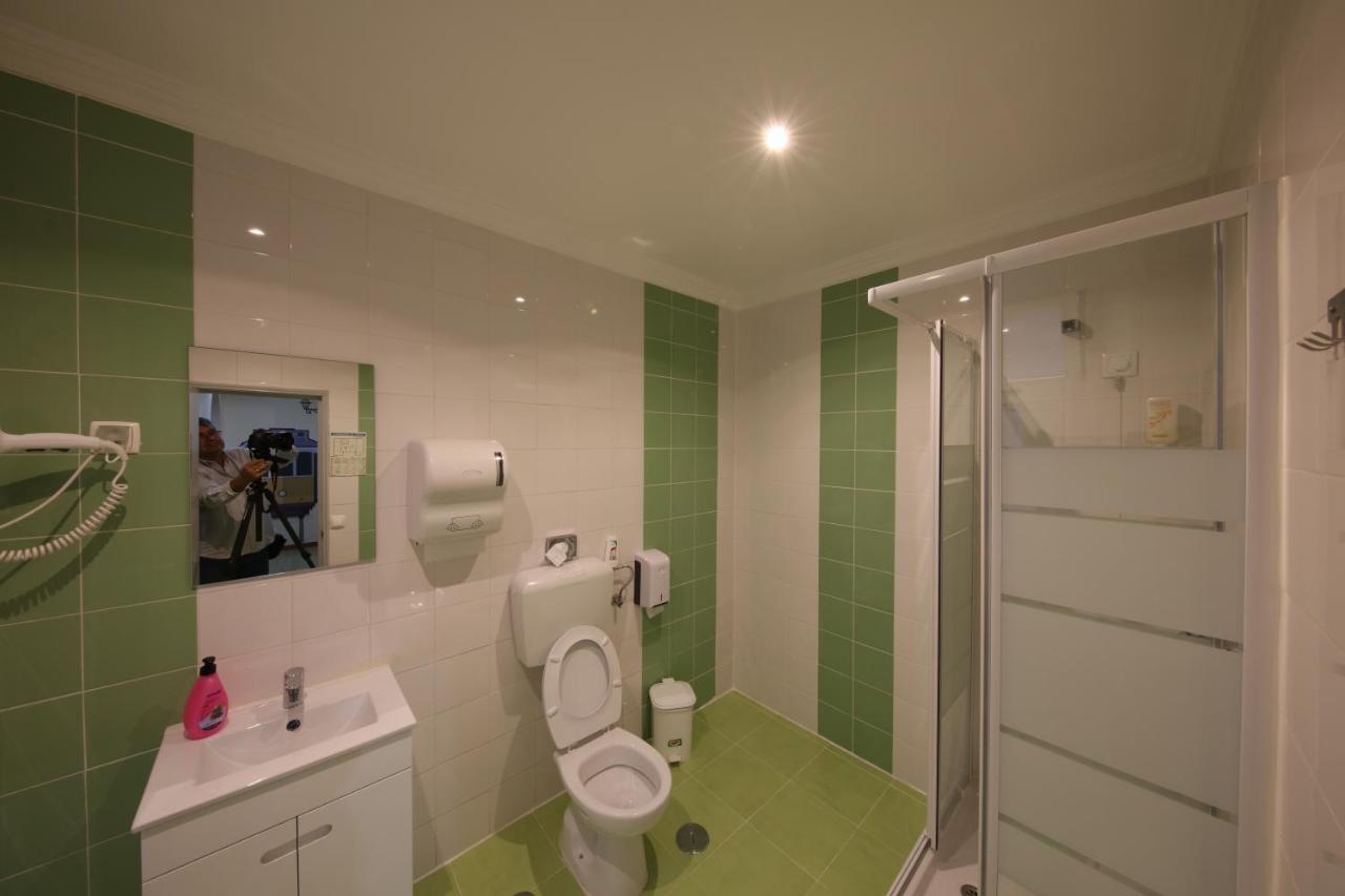 Doppelzimmer mit Gemeinschaftsbad