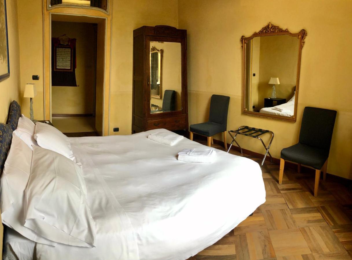 Double or Twin Room Private External Bathroom