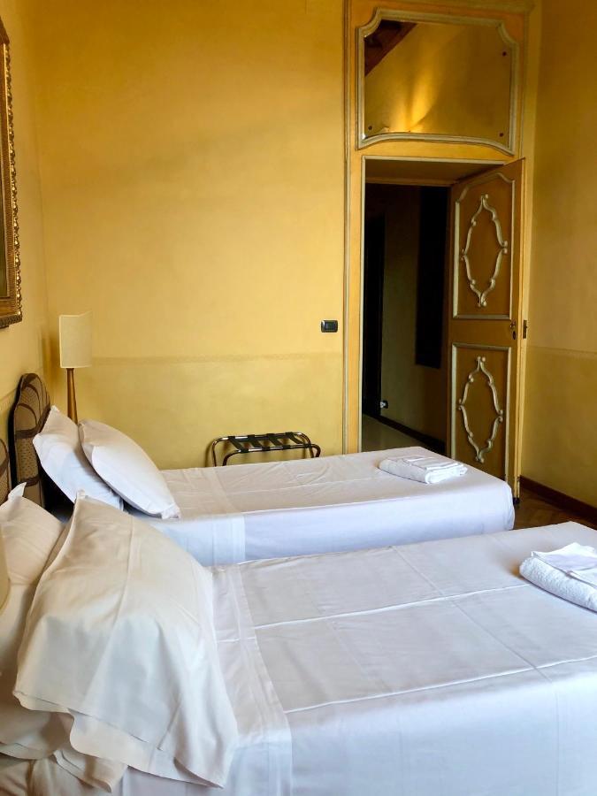 Double or Twin Room Private External Bathroom