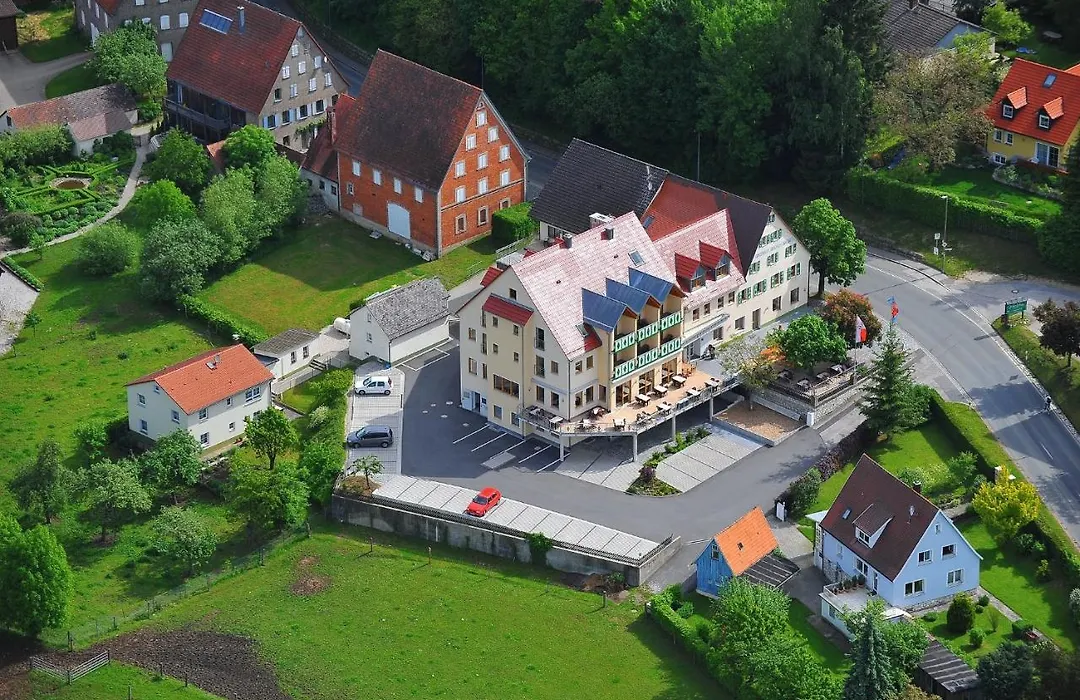 Landhotel-Gasthof Grüner Baum-1