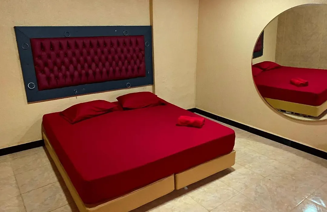 Motel Emoções (Adults Only)-1
