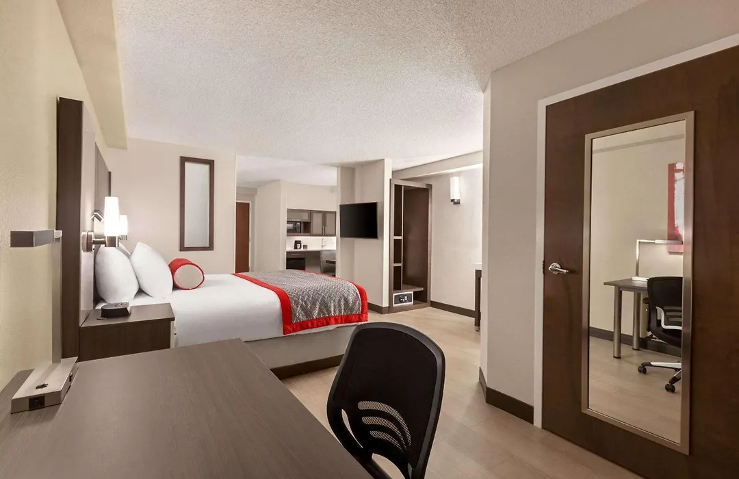 Ramada By Wyndham Suites Orlando Airport-1