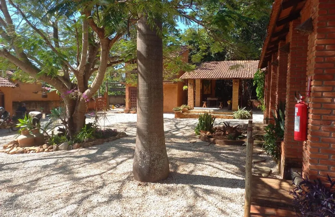 Pousada Recanto Dos Leoes-1
