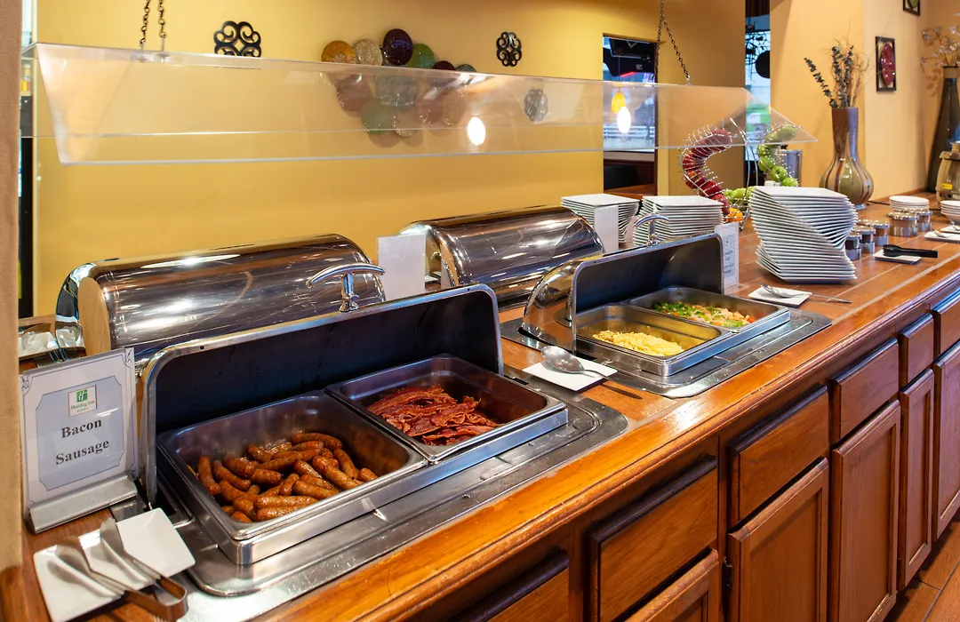 Holiday Inn & Suites Chicago-Downtown By Ihg-1