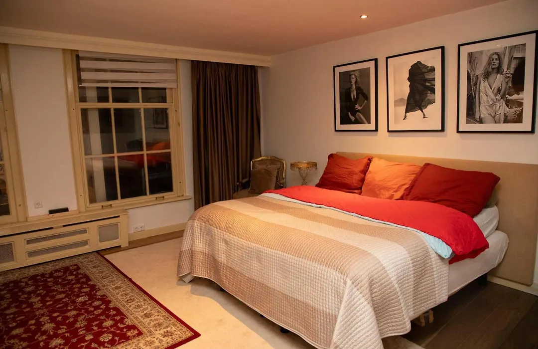 Red Light District B & B Canal View-1