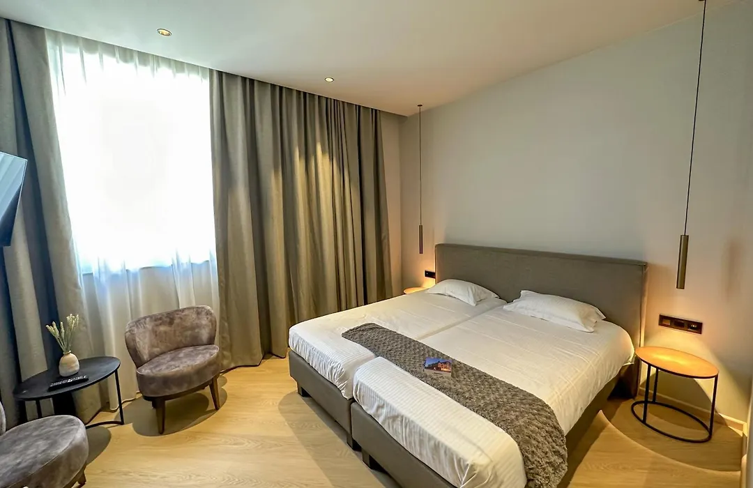 Hotel Villa Select-1