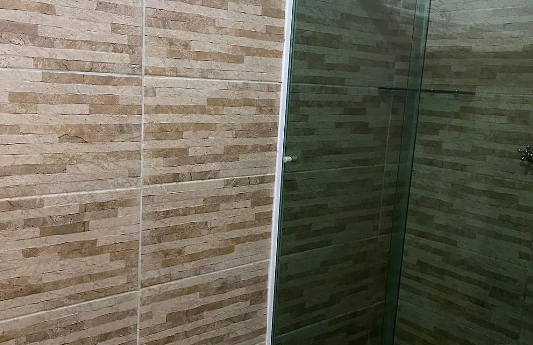 Coruja Maresias - Pousada com piscina, ar condicionado e enxoval a 680m da praia-1