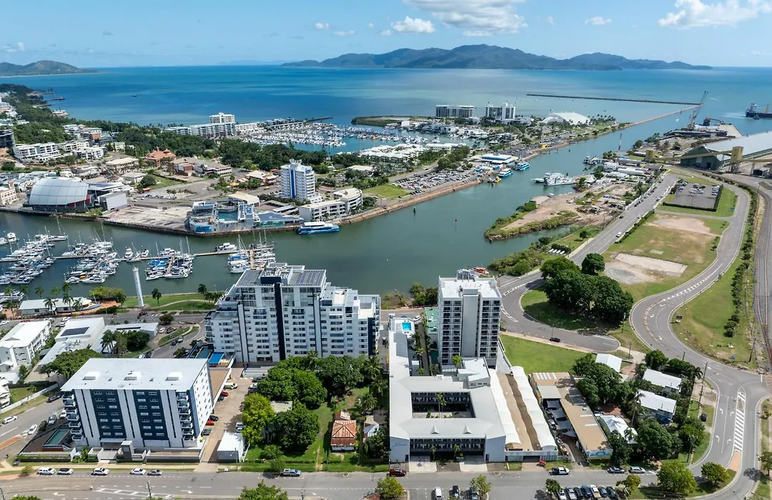 Oaks Townsville Hotel-1