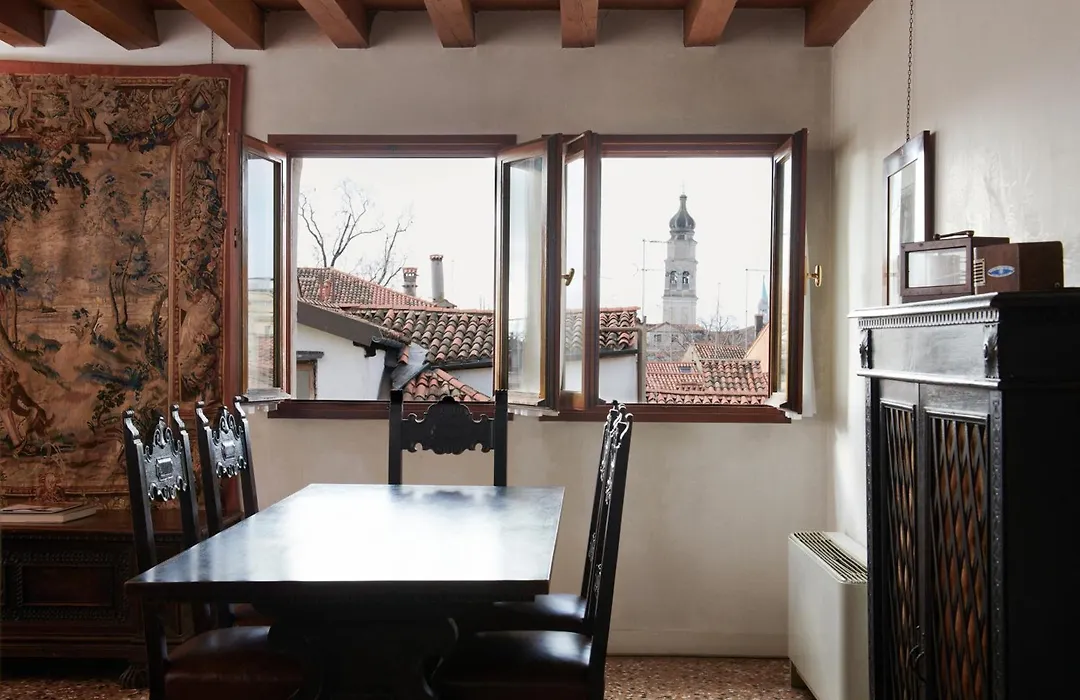 Palazzo Contarini Della Porta Di Ferro-1