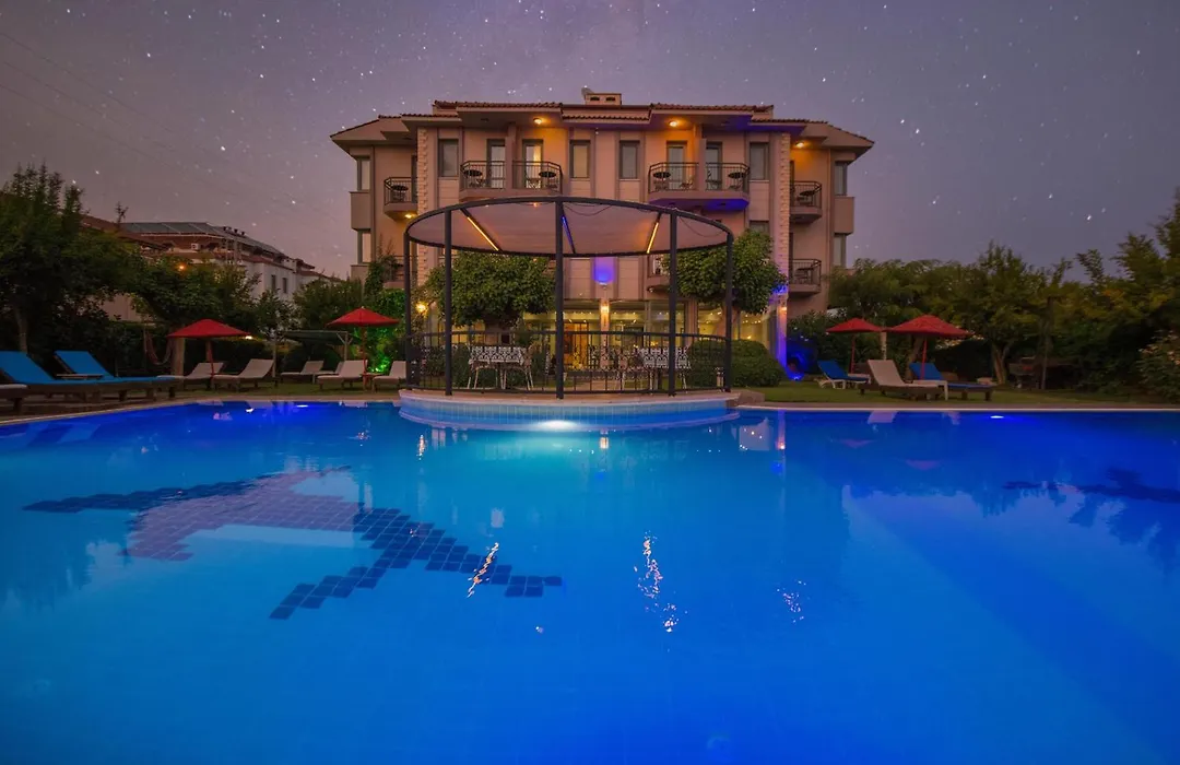 Golden Moon Hotel-1