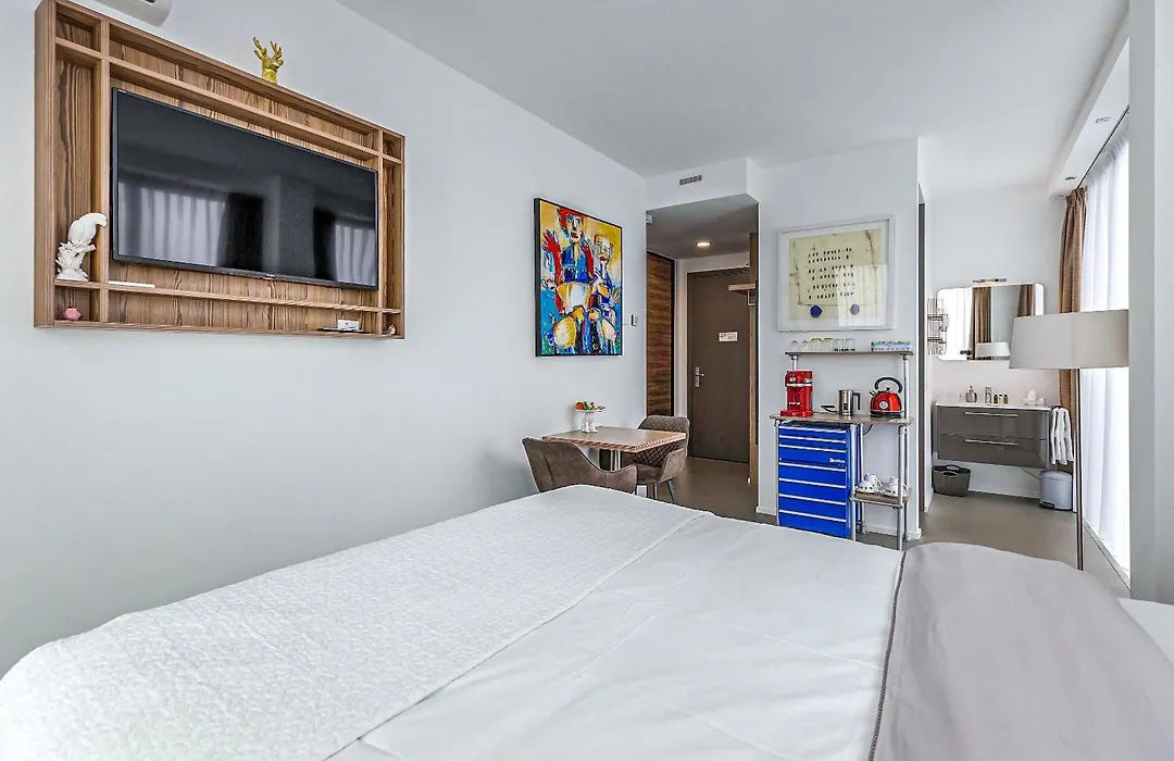 Black Jack Suites-1