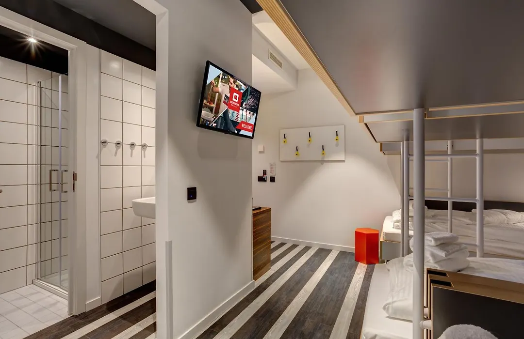 Meininger Hotel Bruxelles Gare Du Midi-1