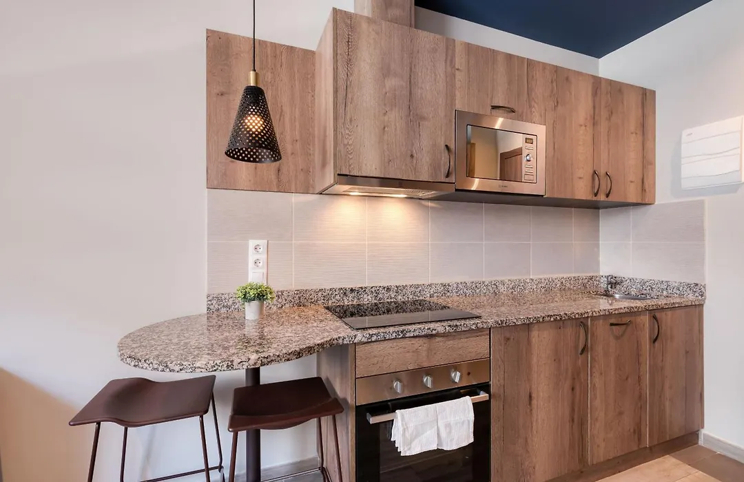 Livensa Living Studios Valencia Marina Real-1
