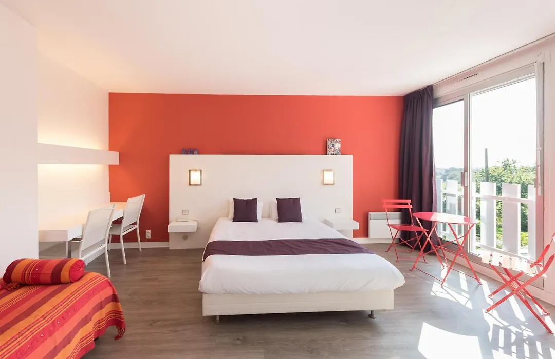 Latitude Ouest Hotel Restaurant&Spa-1