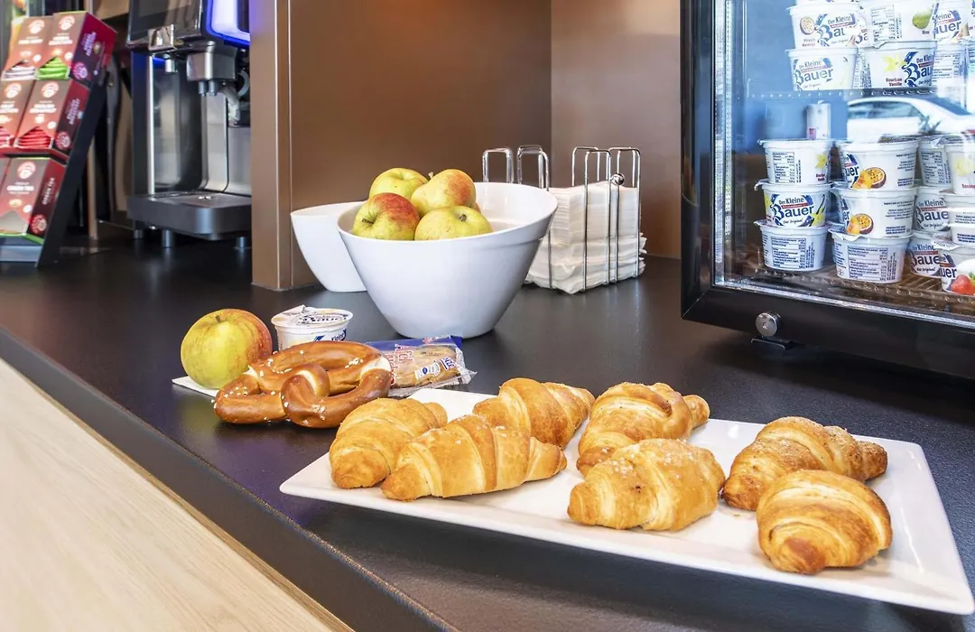 B&B Hotel München-Trudering-1